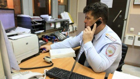 Полицейские в Западной Двине задержали злоумышленницу, подозреваемую в краже сбережений с банковского счета